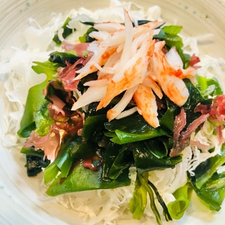 キャベツと蟹酢の海藻サラダ
